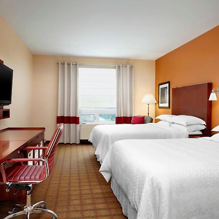 Four Points By Sheraton Calgary Airport Exterior foto
